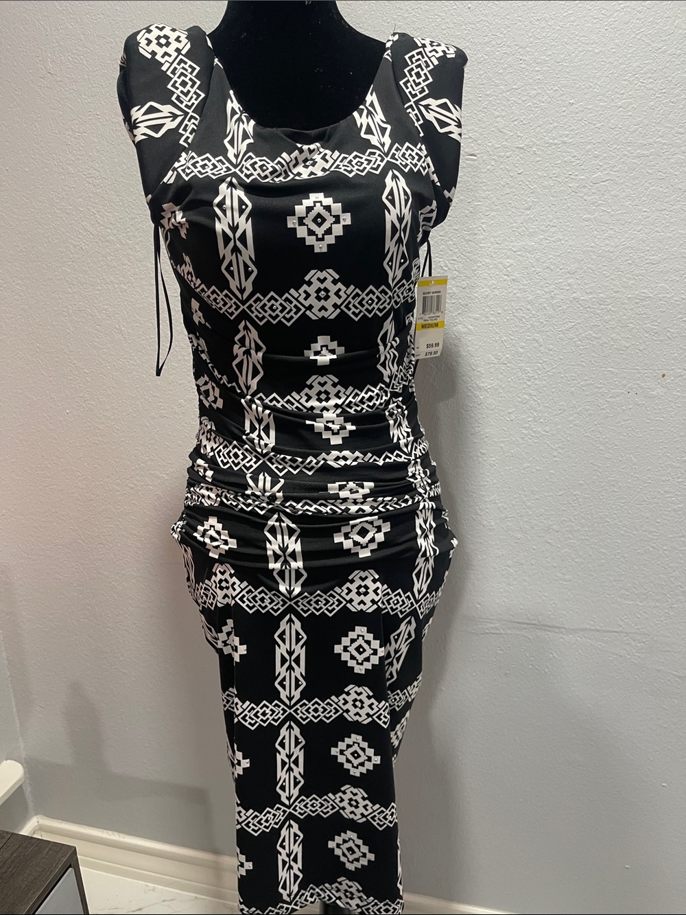INC International Concepts Geometric Maxi Dress in Black & White Size Medium… dr